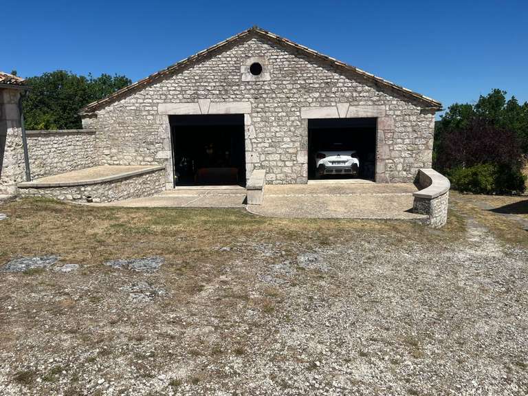 Maison Montcuq-en-Quercy-Blanc - 4 chambres - 168m²