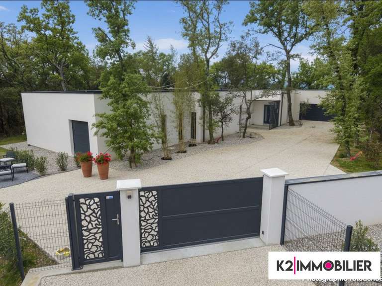 Maison Montélimar - 4 chambres - 193m²