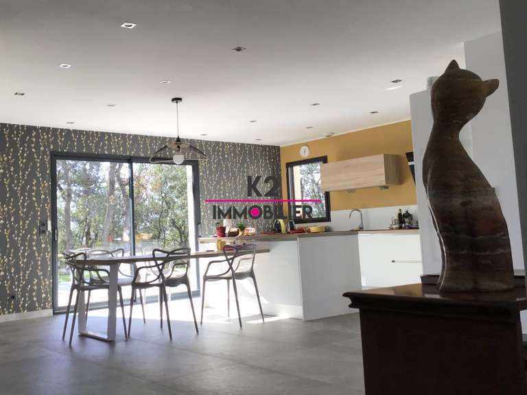 Maison Montélimar - 4 chambres - 193m²