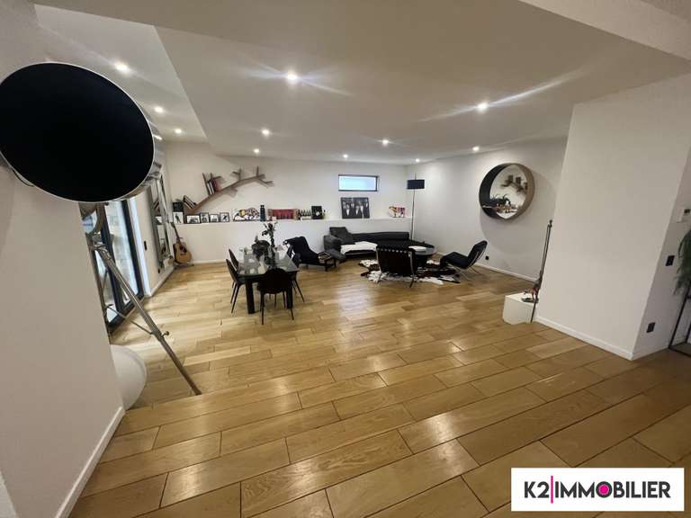 Maison Montélimar - 8 chambres - 423m²