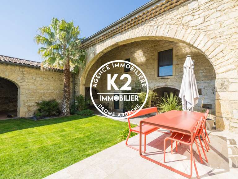 Maison Montélimar - 8 chambres - 423m²