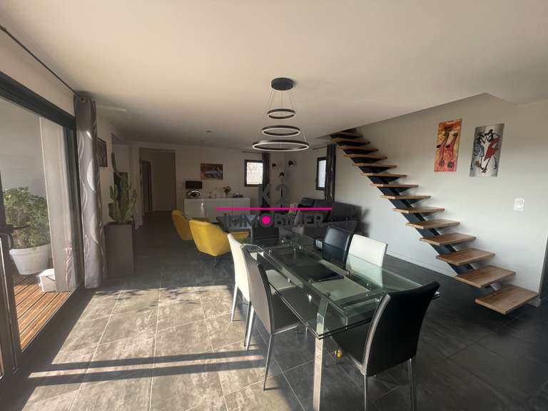 Maison Montélimar - 3 chambres - 177m²