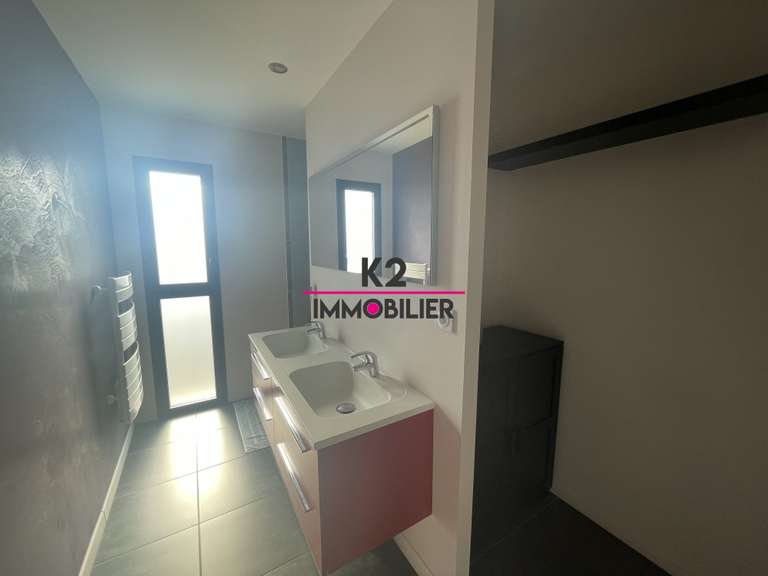 Maison Montélimar - 3 chambres - 177m²