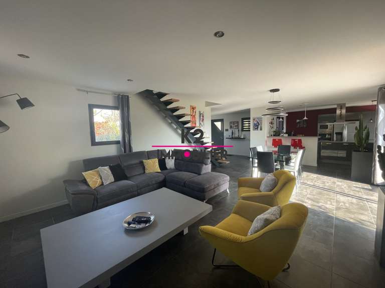 Maison Montélimar - 3 chambres - 177m²