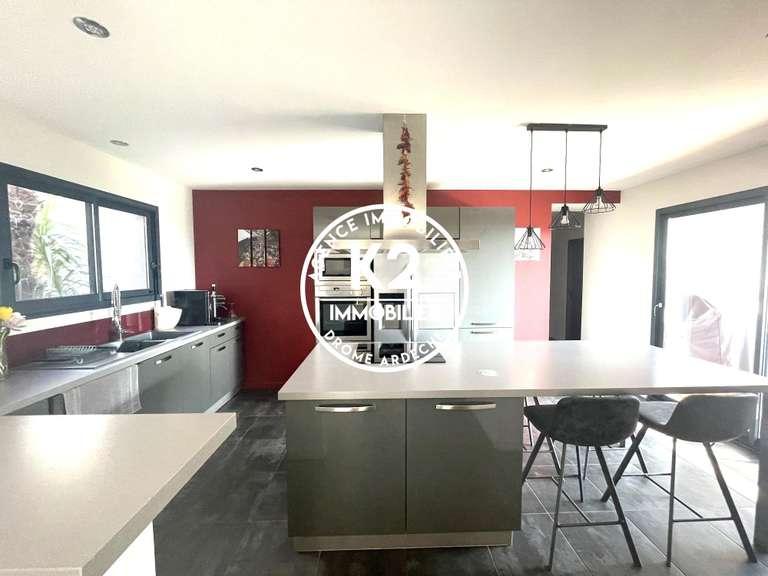 Maison Montélimar - 4 chambres - 177m²