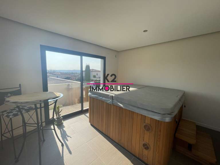 Maison Montélimar - 3 chambres - 177m²