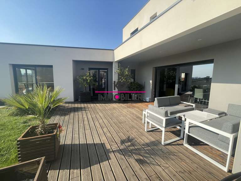 Maison Montélimar - 3 chambres - 177m²