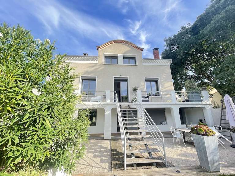 Maison Montélimar - 4 chambres - 210m²