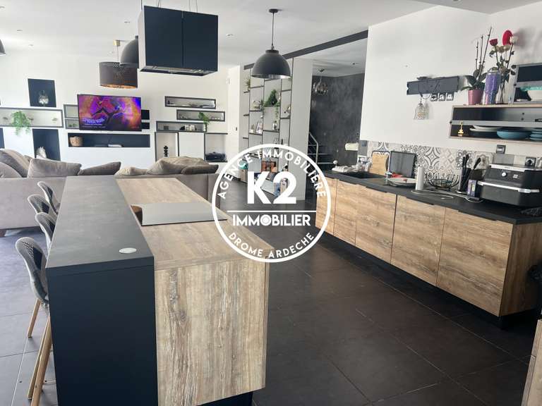 Maison Montélimar - 5 chambres - 240m²