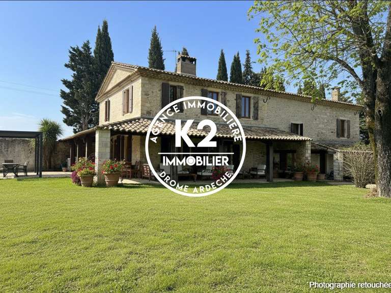 Maison Montélimar - 7 chambres - 390m²