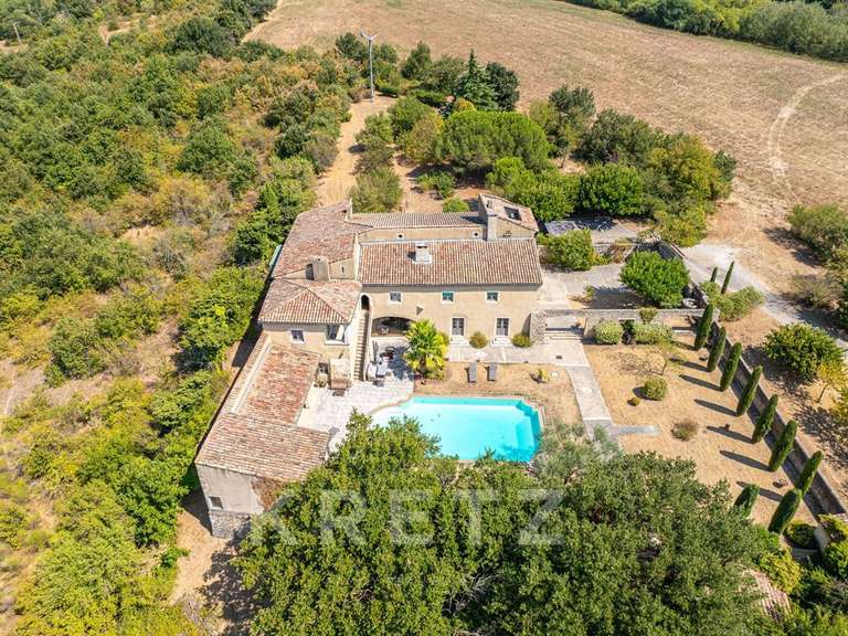 Maison Montélimar - 5 chambres - 530m²