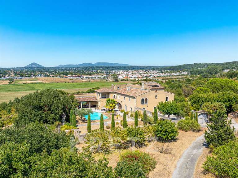 Maison Montélimar - 5 chambres - 530m²