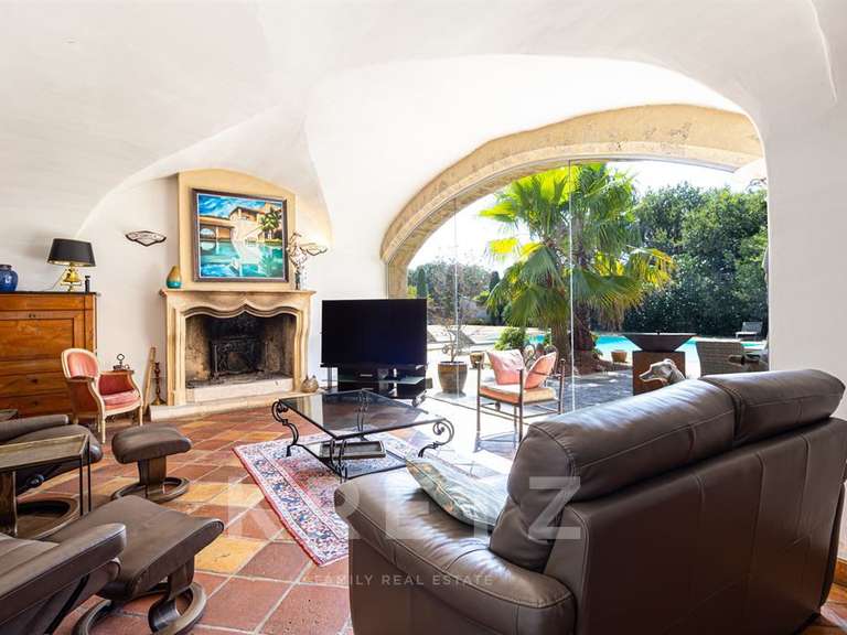 Maison Montélimar - 5 chambres - 530m²