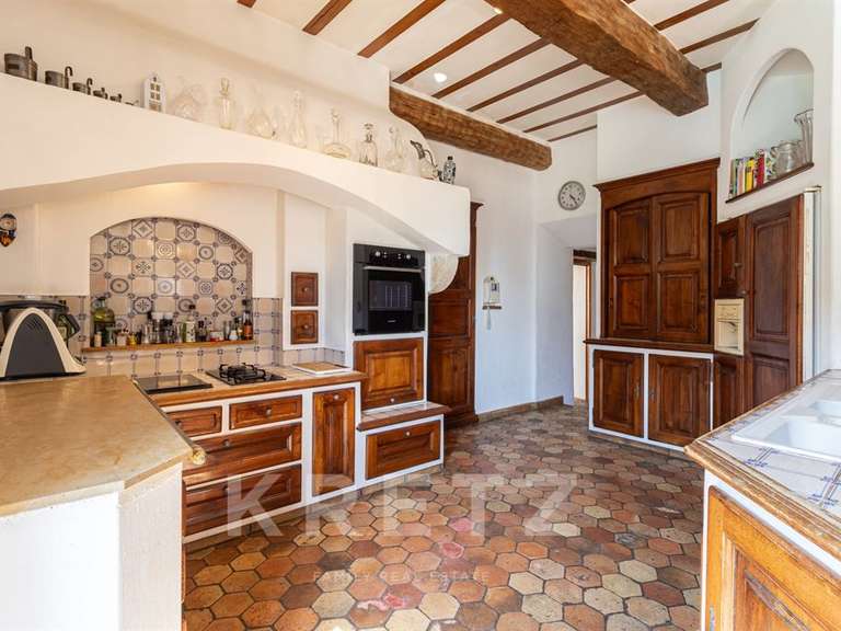 Maison Montélimar - 5 chambres - 530m²