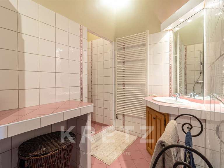 Maison Montélimar - 5 chambres - 530m²