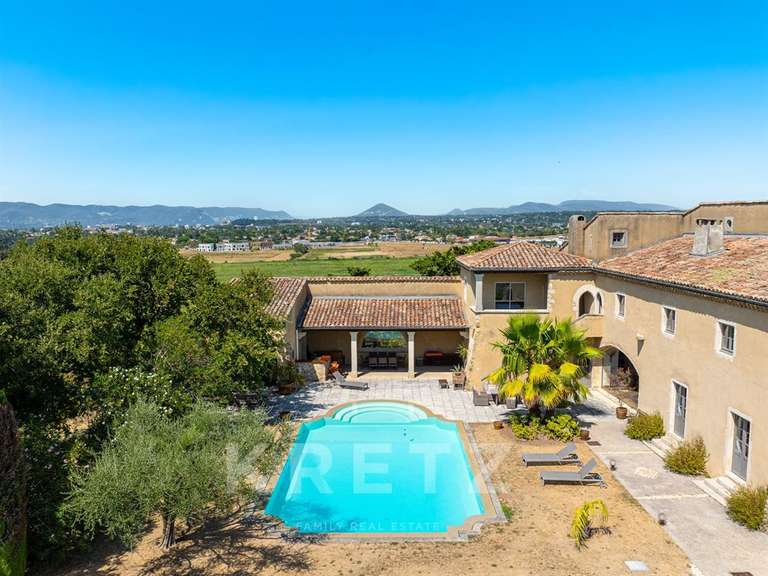 Maison Montélimar - 5 chambres - 530m²