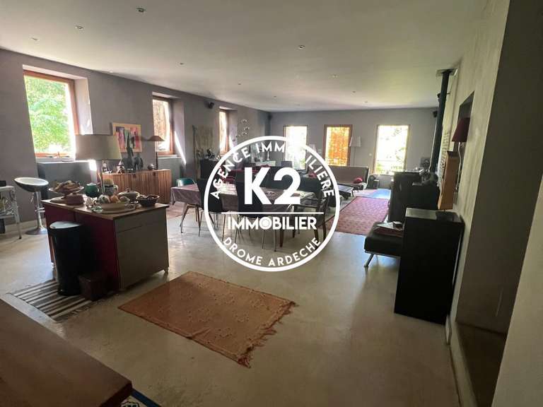 Maison Montélimar - 3 chambres - 220m²