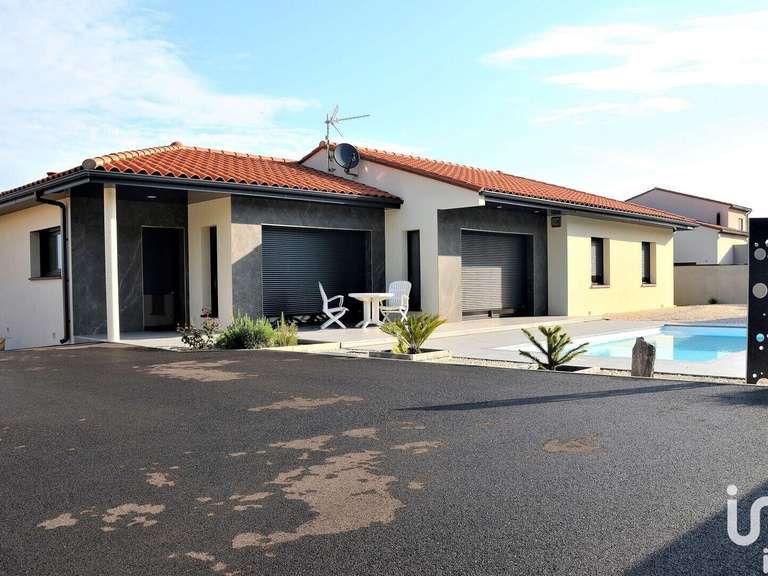 Villa for Sale MontesquieudesAlbères BellesPierres