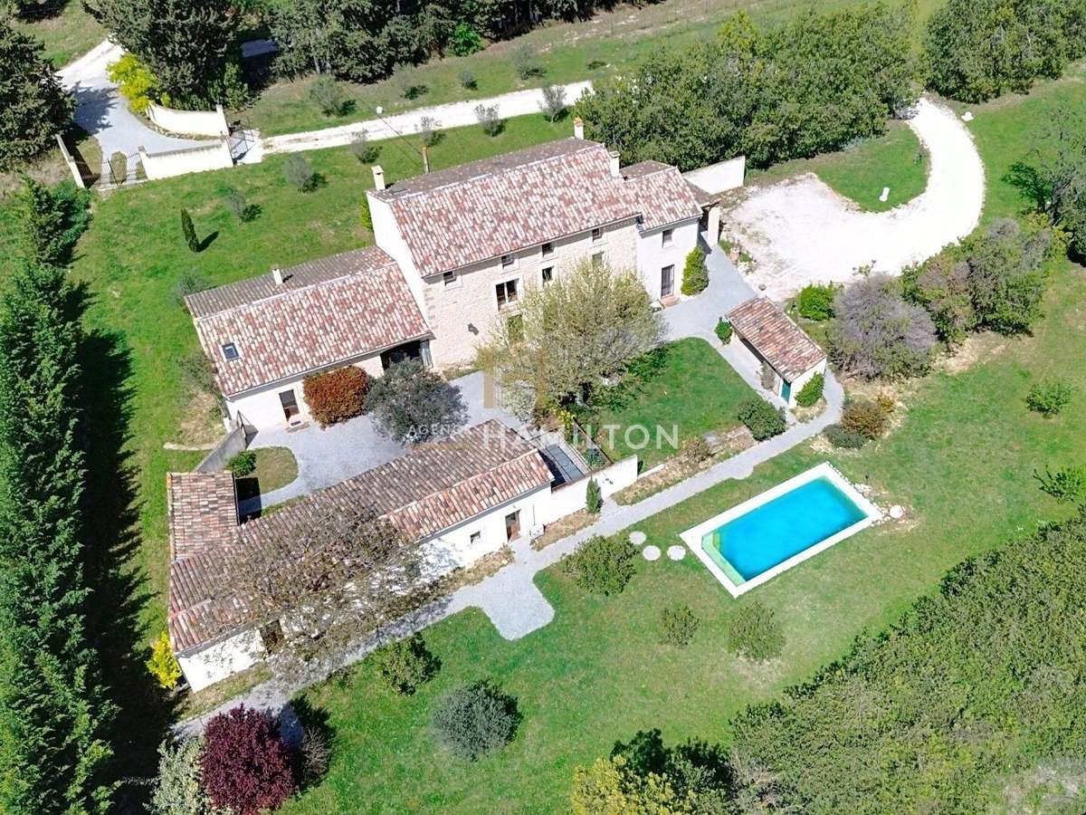 Property Monteux
