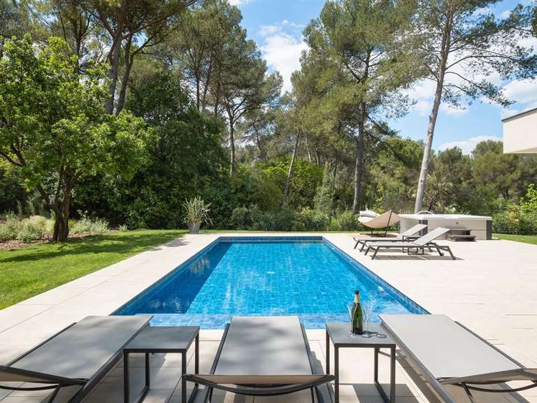 Maison Montferrier-sur-Lez - 5 chambres - 350m²