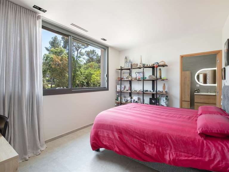 Maison Montferrier-sur-Lez - 5 chambres - 350m²