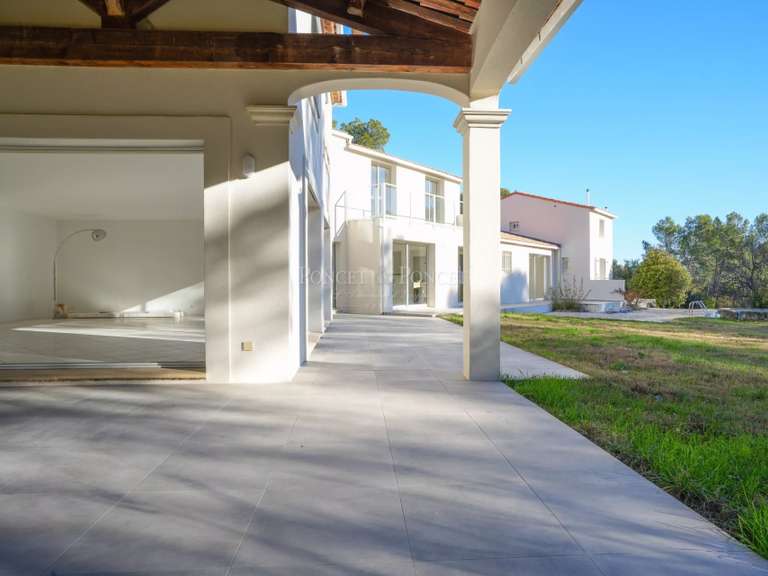 Maison Montferrier-sur-Lez - 6 chambres - 315m²