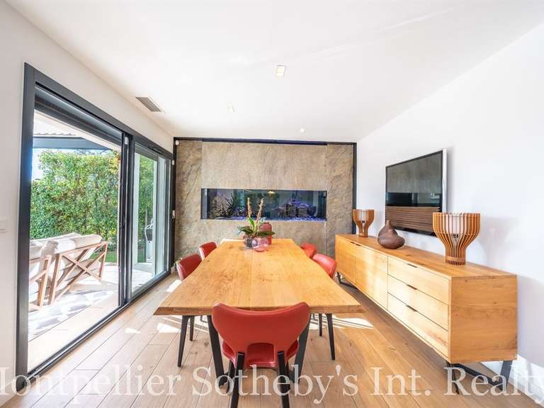 Maison Montferrier-sur-Lez - 5 chambres - 200m²
