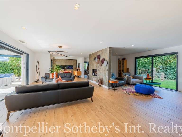 Maison Montferrier-sur-Lez - 5 chambres - 200m²