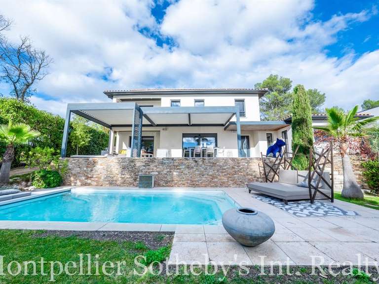 Maison Montferrier-sur-Lez - 5 chambres - 200m²