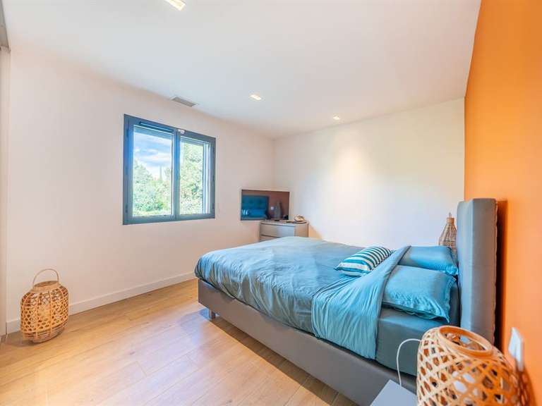 Maison Montferrier-sur-Lez - 5 chambres - 200m²