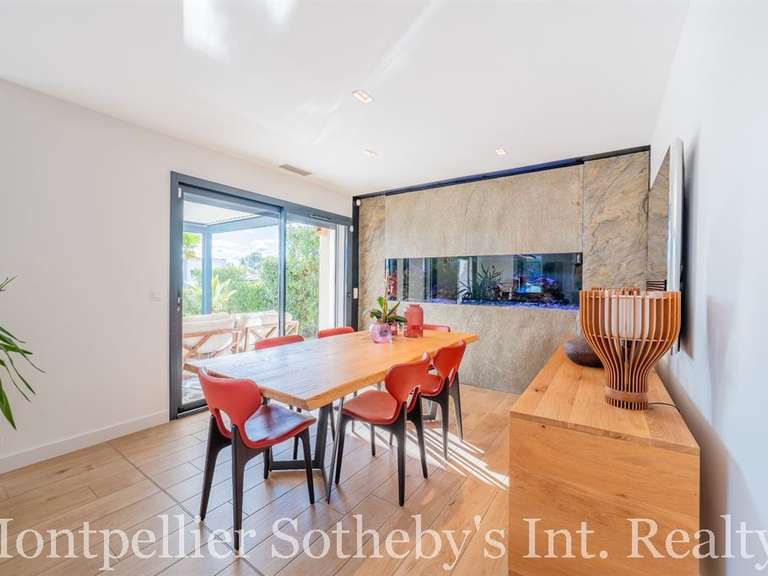 Maison Montferrier-sur-Lez - 5 chambres - 200m²