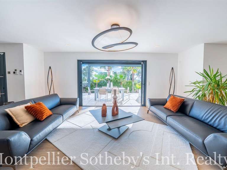 Maison Montferrier-sur-Lez - 5 chambres - 200m²