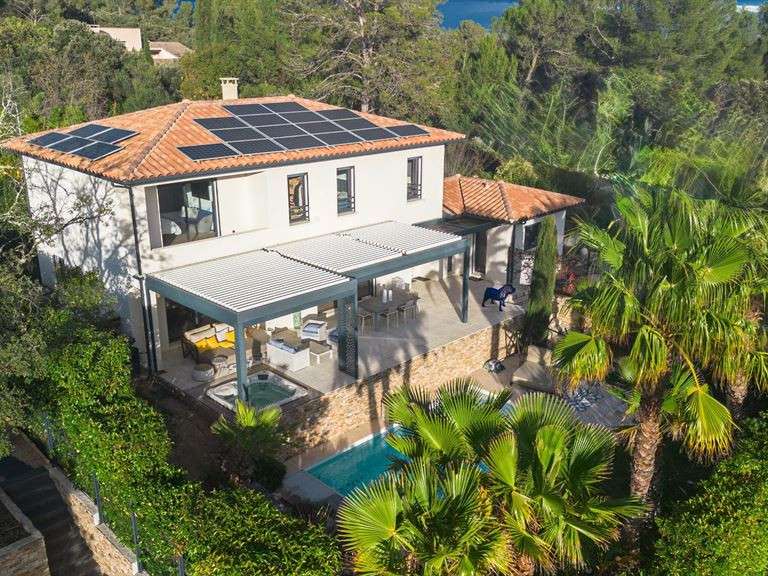 Maison Montferrier-sur-Lez - 5 chambres - 200m²