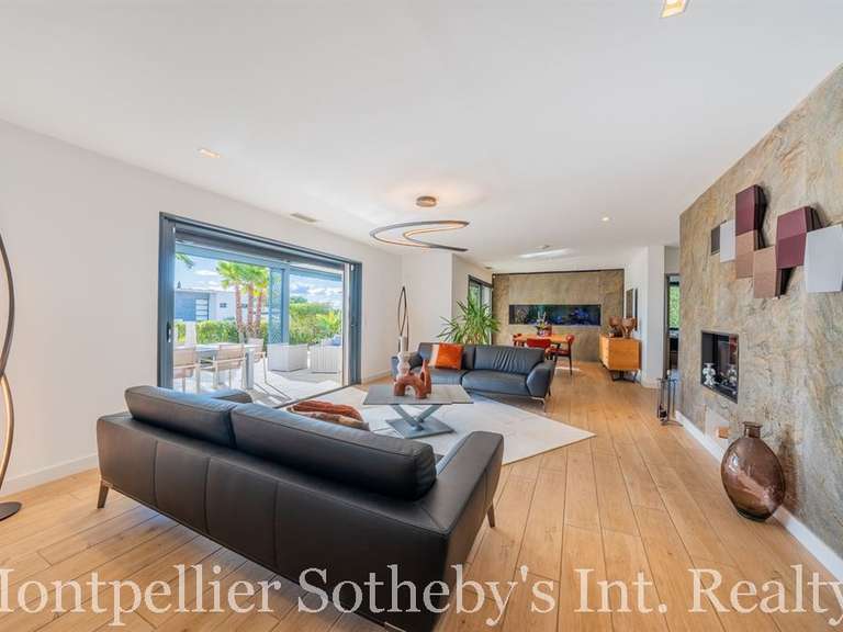 Maison Montferrier-sur-Lez - 5 chambres - 200m²