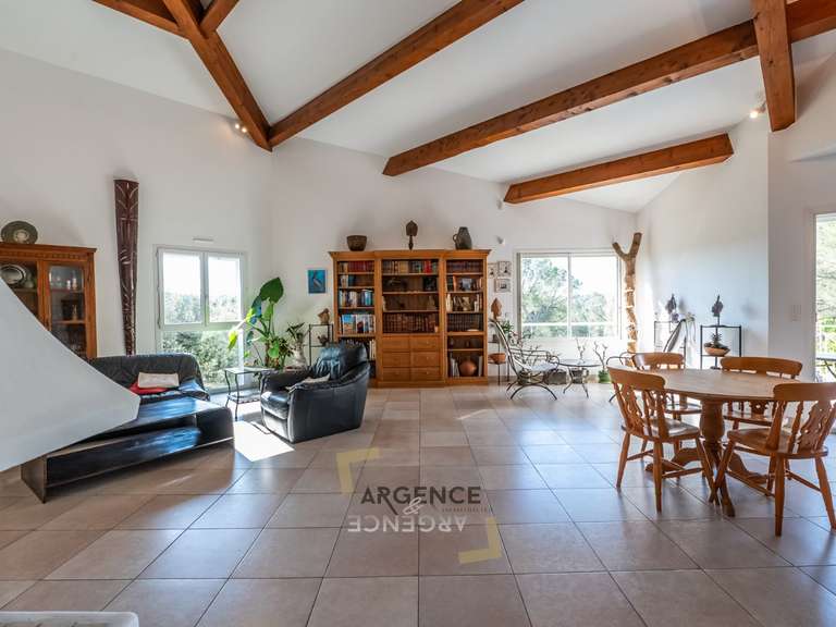 Maison Montferrier-sur-Lez - 4 chambres - 208m²