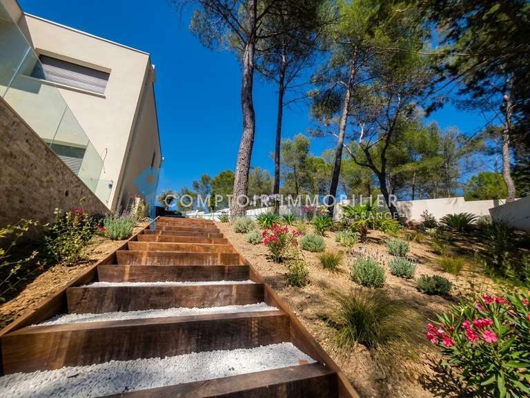 Maison Montferrier-sur-Lez - 4 chambres - 155m²