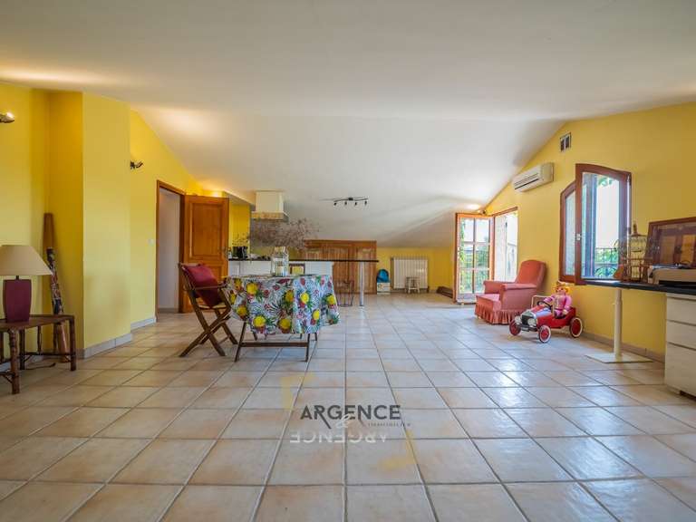 Maison Montferrier-sur-Lez - 5 chambres - 183m²