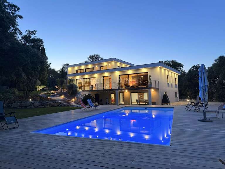 Maison Montferrier-sur-Lez - 6 chambres - 344m²