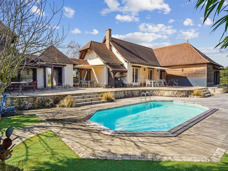 Maison Montfort-l'Amaury - 4 chambres - 345m²