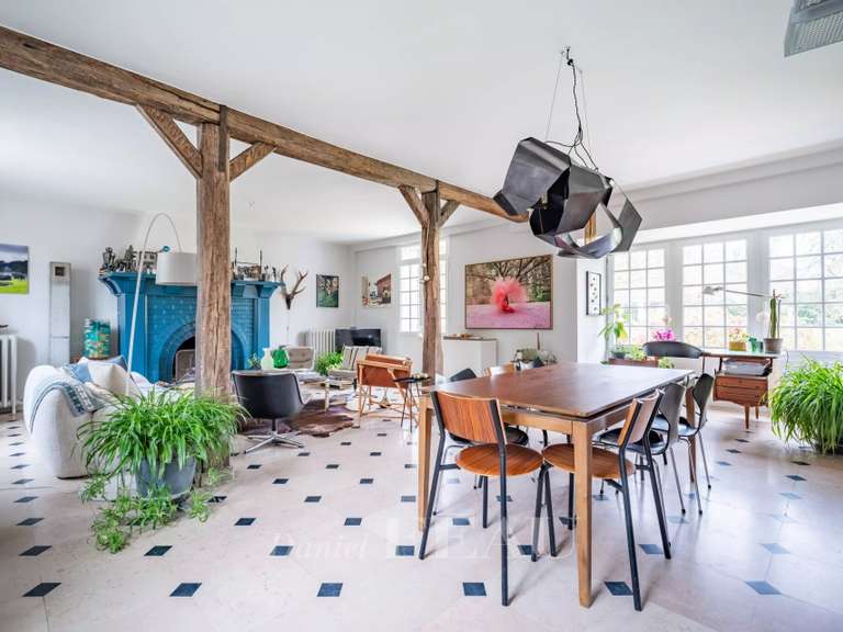 Maison Montfort-l'Amaury - 4 chambres - 220m²