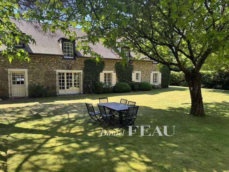 Maison Montfort-l'Amaury - 4 chambres - 200m²