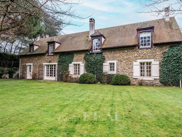 Maison Montfort-l'Amaury - 4 chambres - 200m²