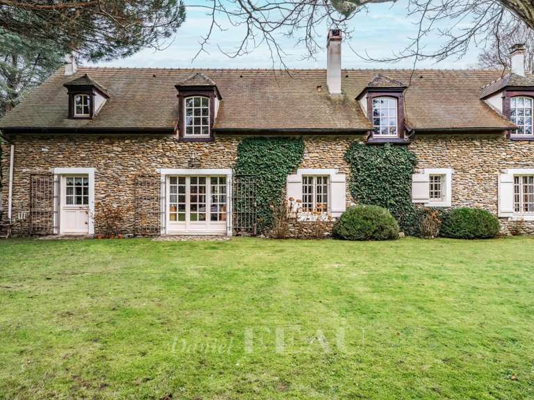 Maison Montfort-l'Amaury - 4 chambres - 200m²