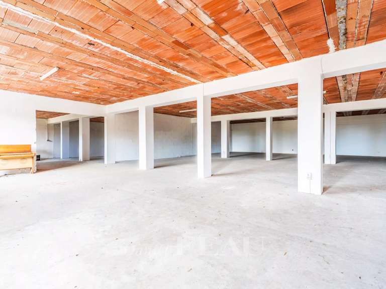 Maison Montfort-l'Amaury - 3 chambres - 360m²