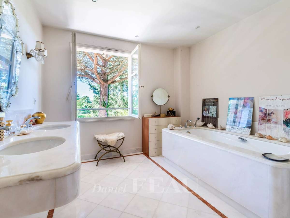 House Montfort-l'Amaury