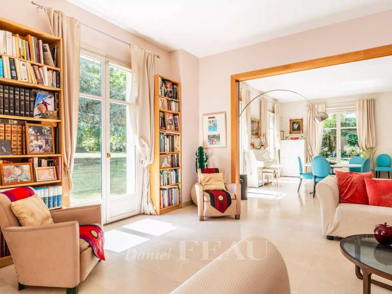 Maison Montfort-l'Amaury - 4 chambres - 300m²