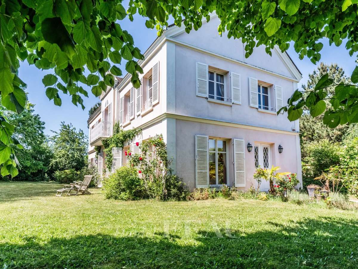 House Montfort-l'Amaury
