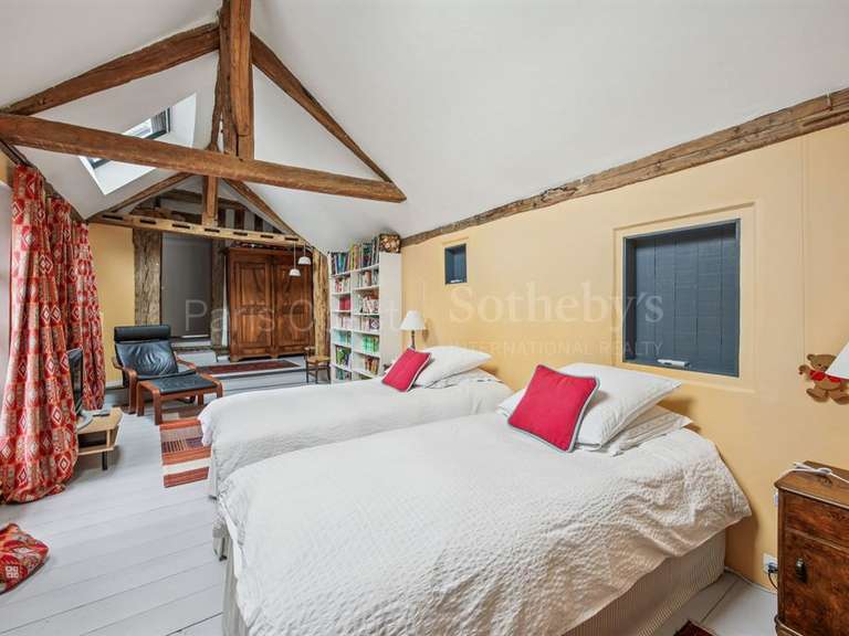 Maison Montfort-l'Amaury - 4 chambres - 360m²
