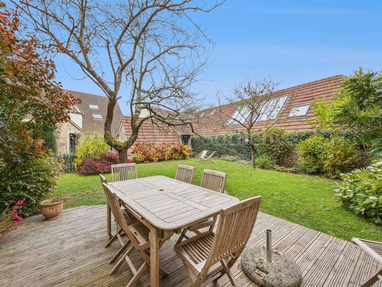 Maison Montfort-l'Amaury - 4 chambres - 360m²