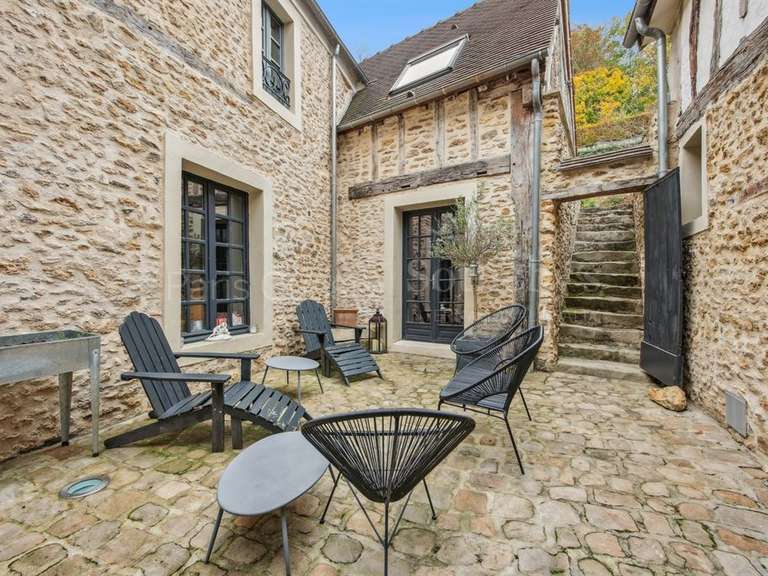Maison Montfort-l'Amaury - 4 chambres - 360m²